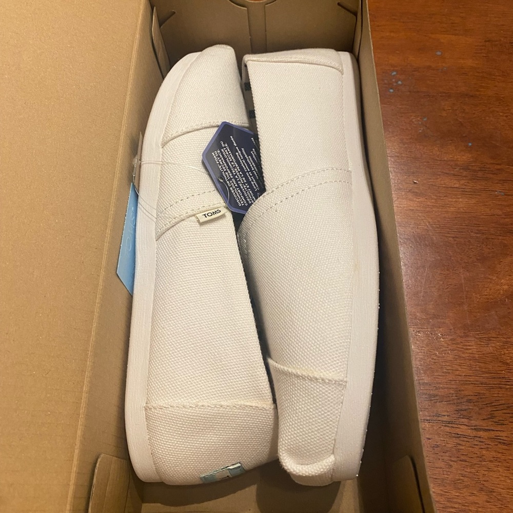 New White Toms